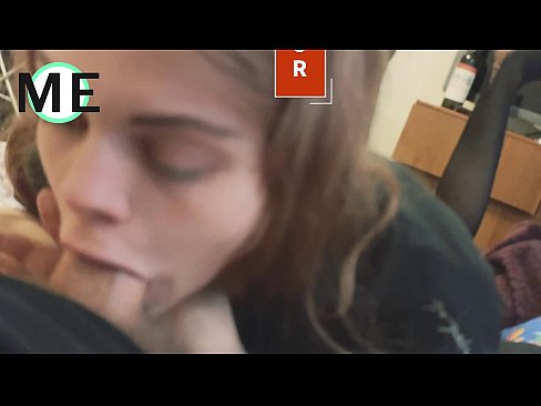 ❤️ Kurkkumulkku, revityt sukkahousut ja revityt korkokengät kiva tavata ❤️ Porno at us ☑